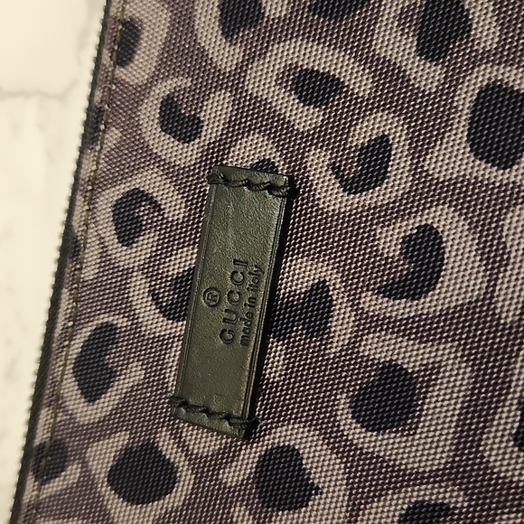 Gucci Leopard Print Large Clutch - Picture 3 of 9